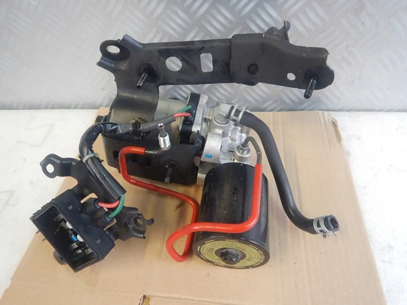 Блок ABS к Lexus RX 2009