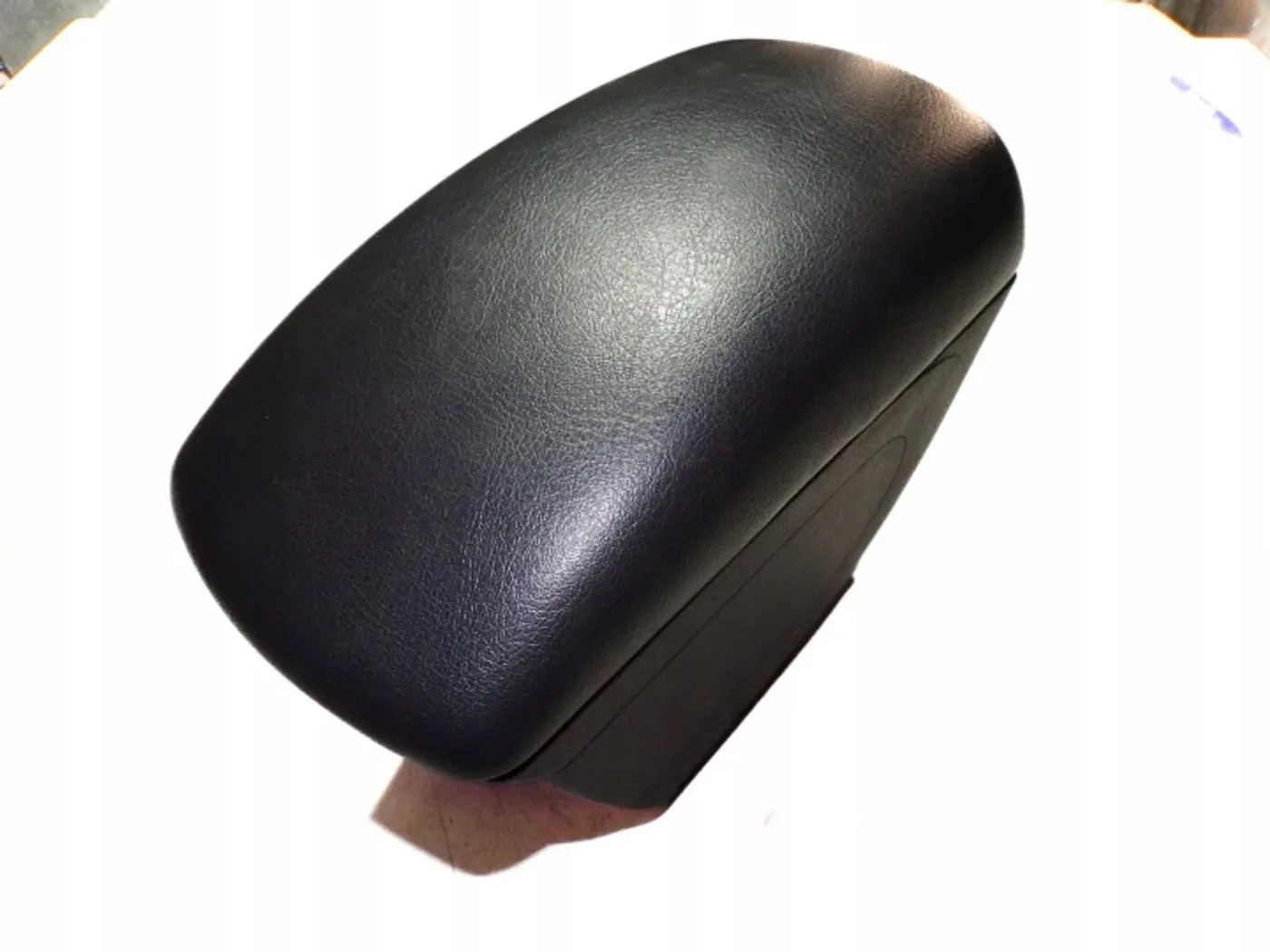 Подлокотник к Citroen C4 2004