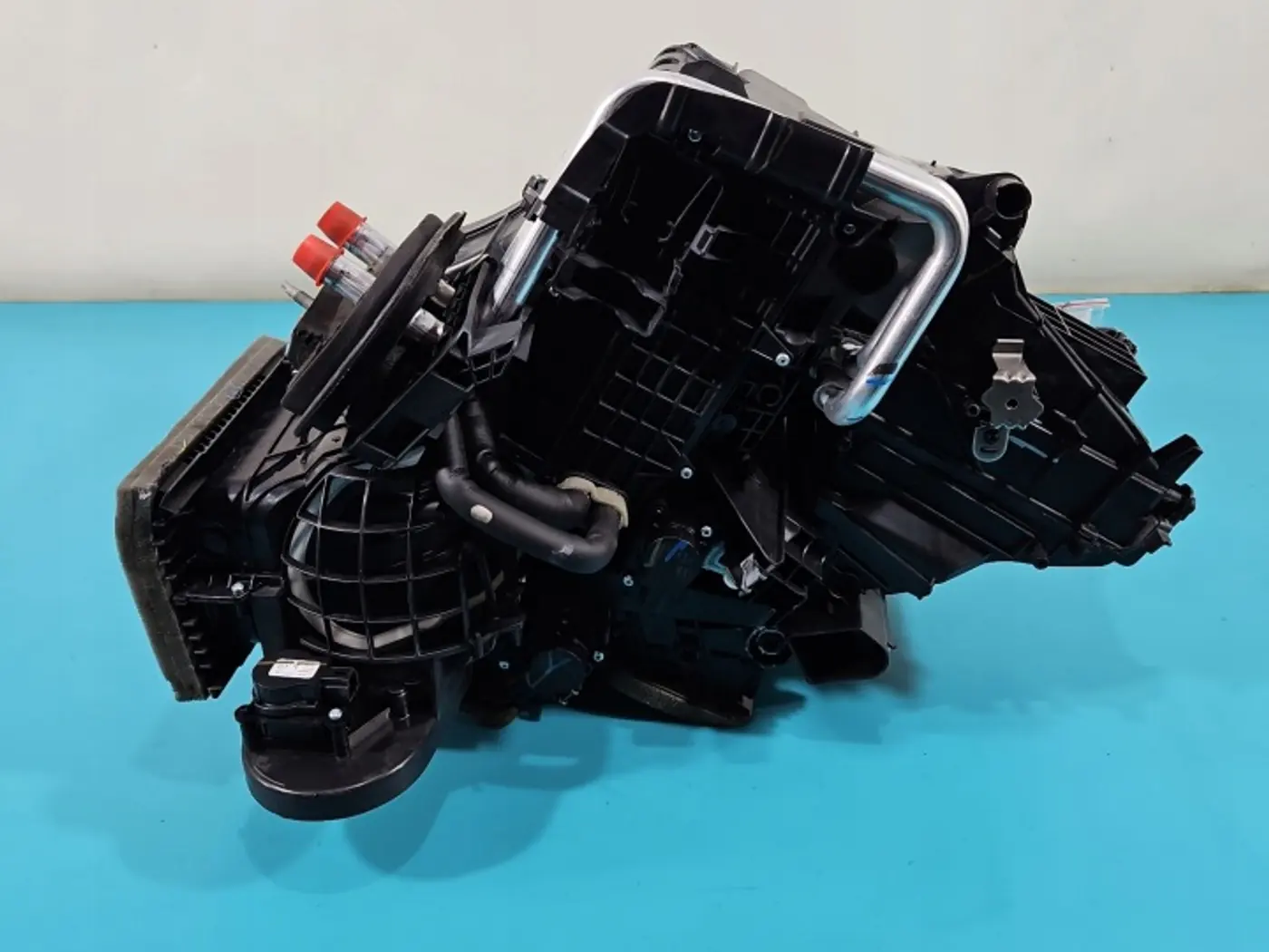 Отопитель в сборе (печка) к Ford Escape 2013