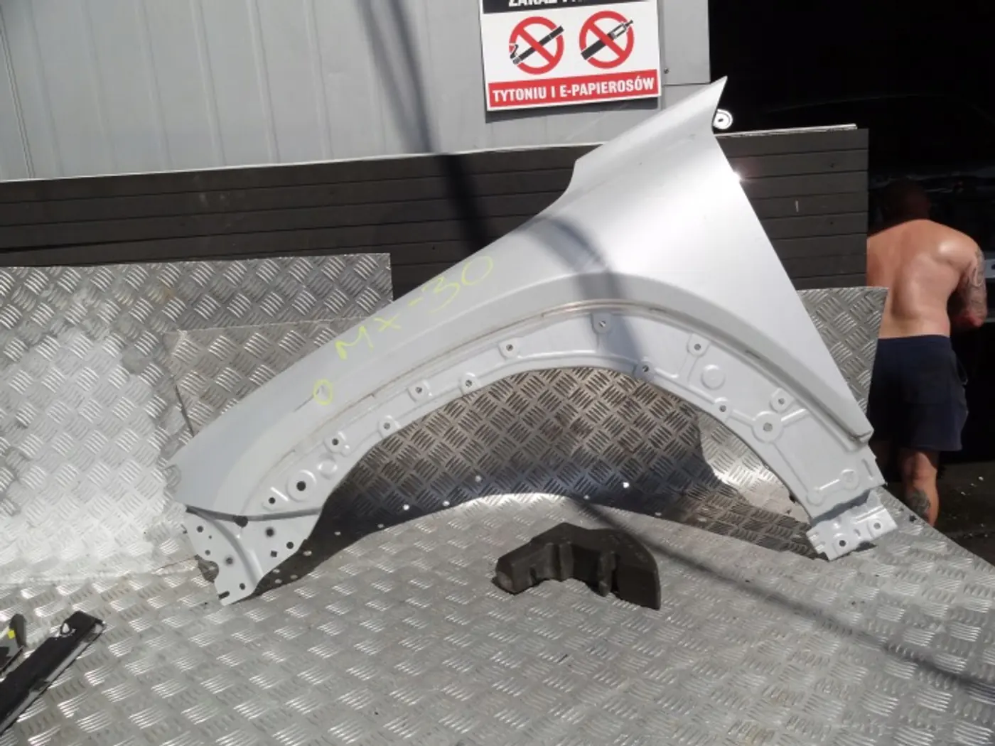 Крыло переднее левое к Mazda MX-30 2020
