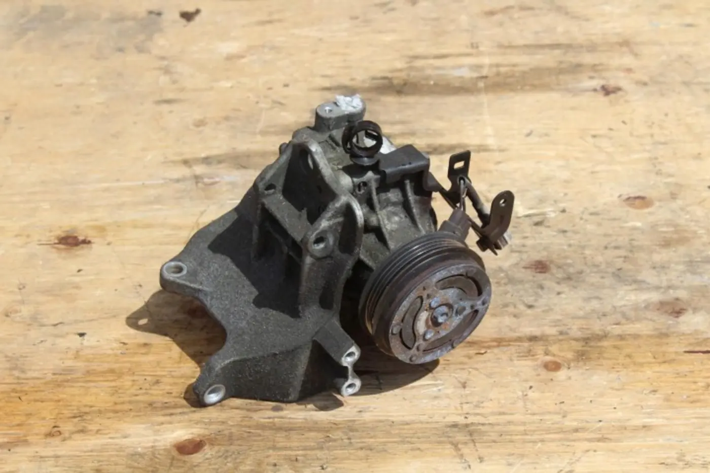 Компрессор кондиционера к Subaru Outback 2003