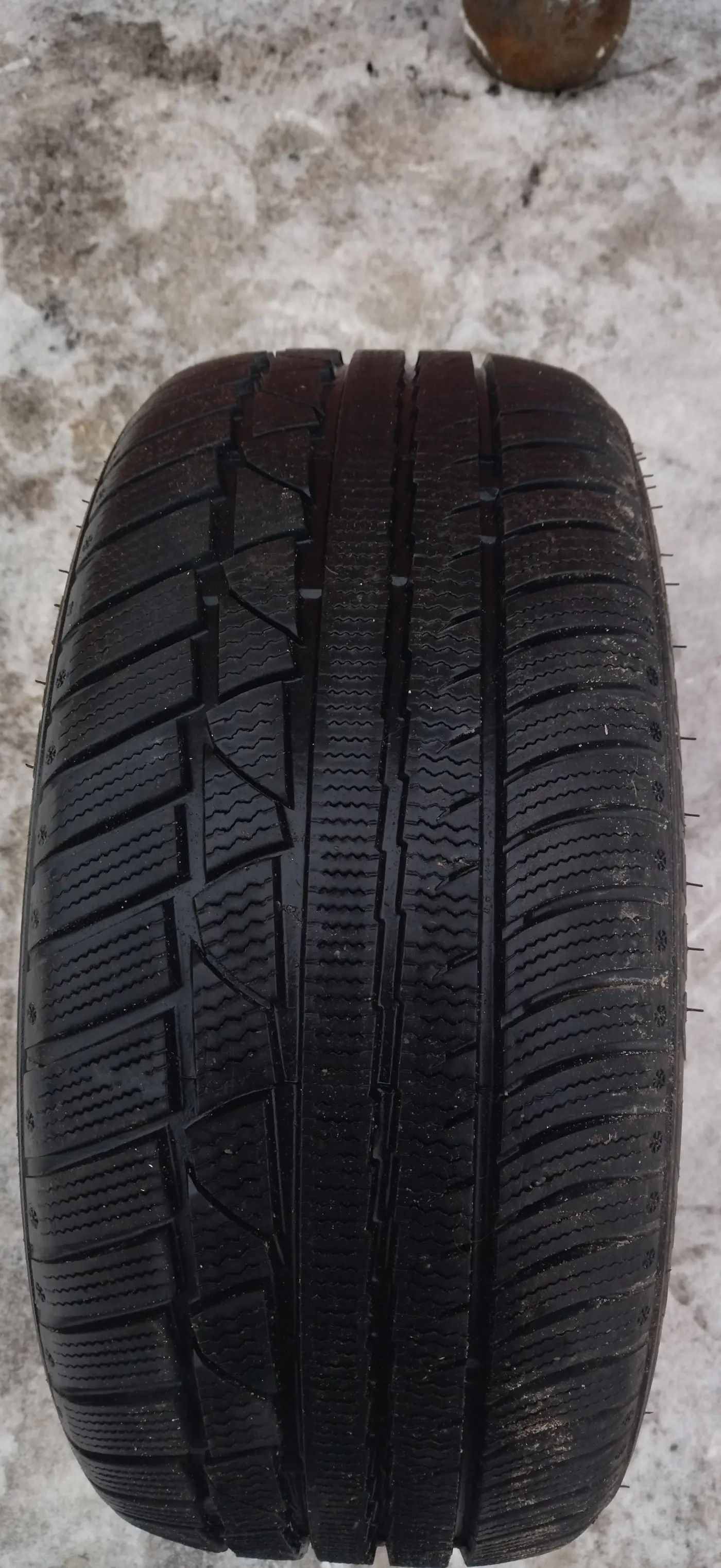 R17 235 45 LingLong Grinmax