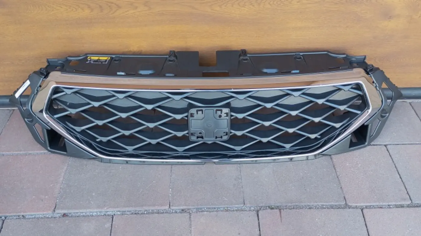 Решетка радиатора к SEAT Ateca 2016
