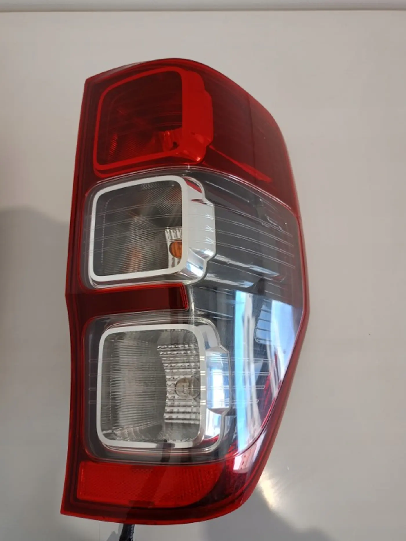 Фонарь задний правый к Ford Ranger 2015