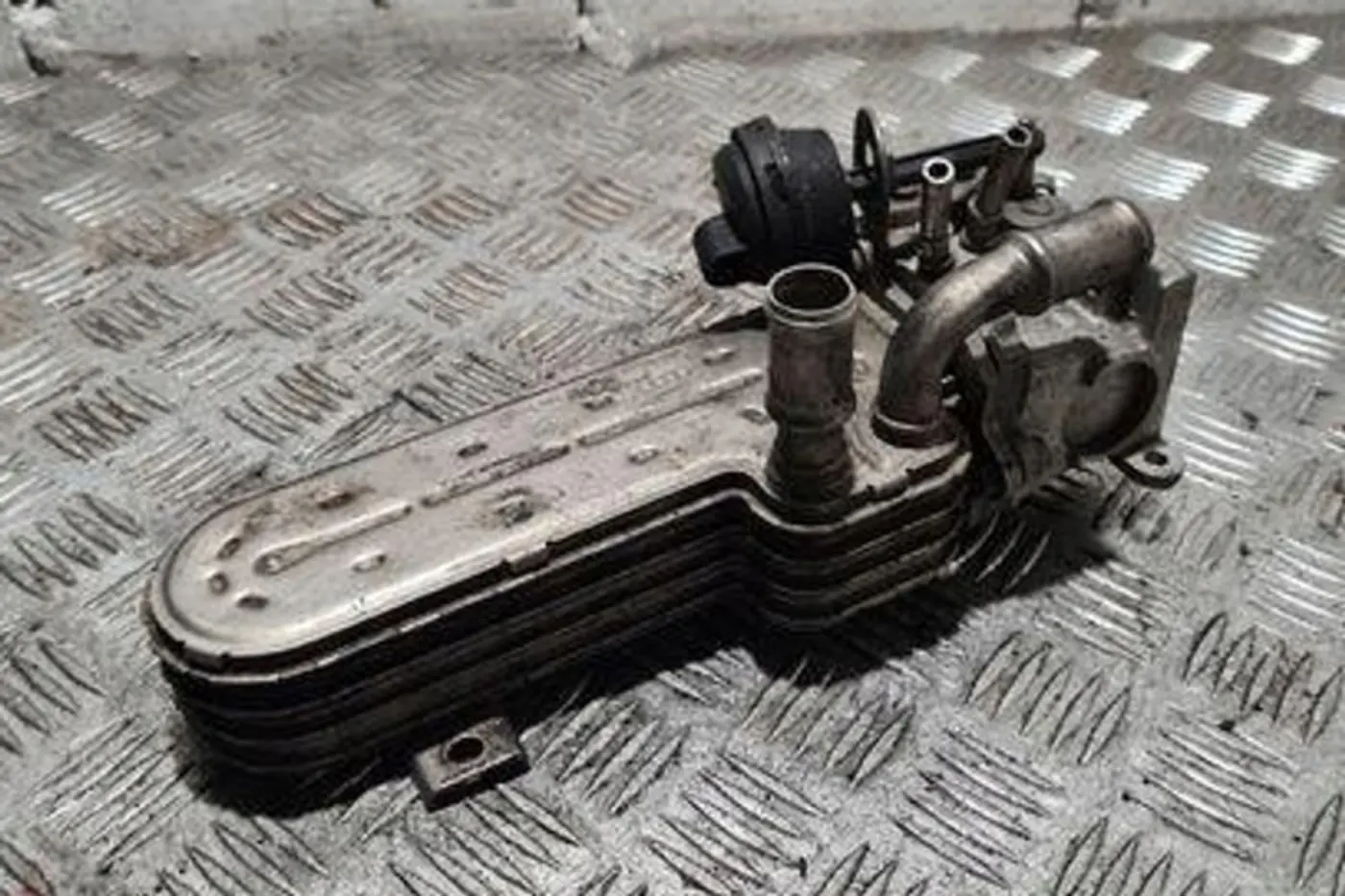 Радиатор EGR к SEAT Leon 2012