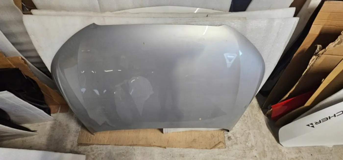 Капот к Audi A1 2010