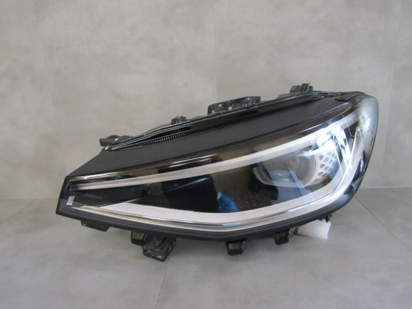Фара левая к Volkswagen ID.5 2021