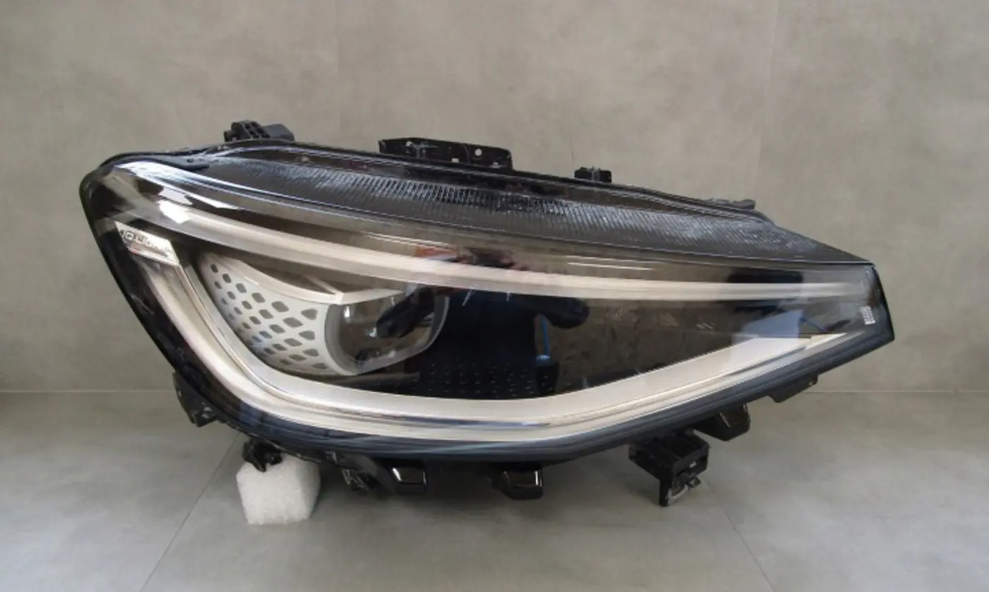 Фара правая к Volkswagen ID.5 2021