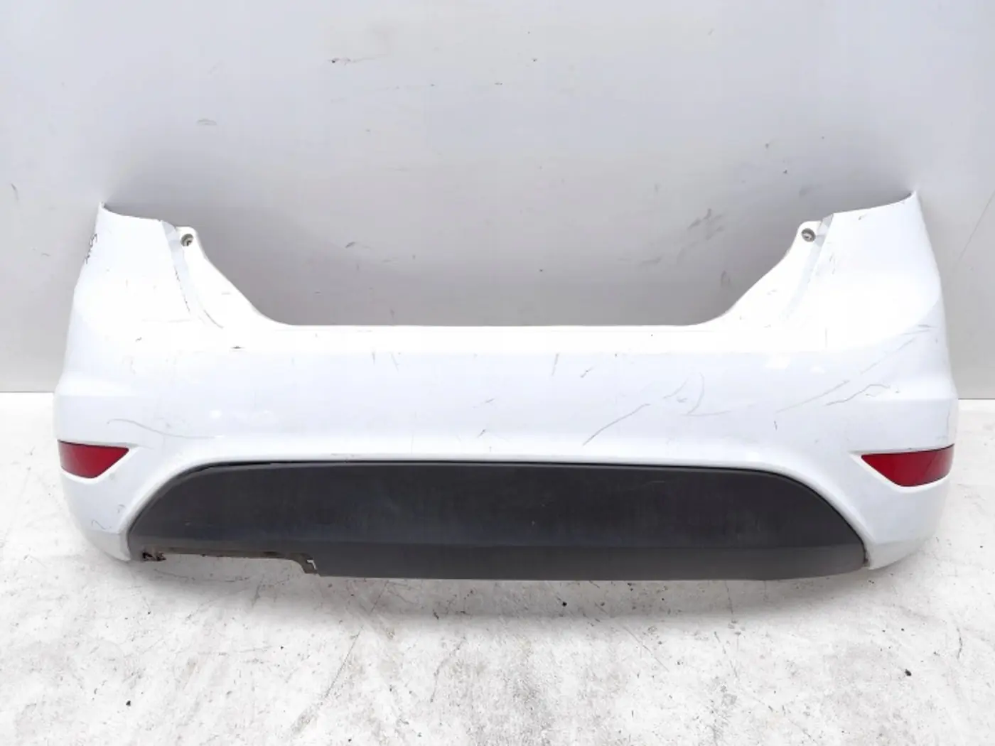 Бампер задний к Ford Fiesta 2008