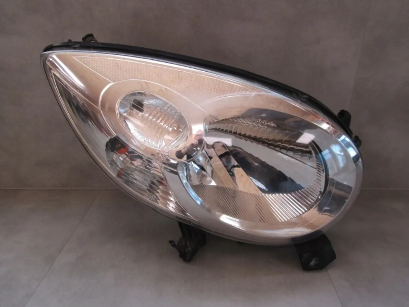 Фара правая к Citroen C1 2005