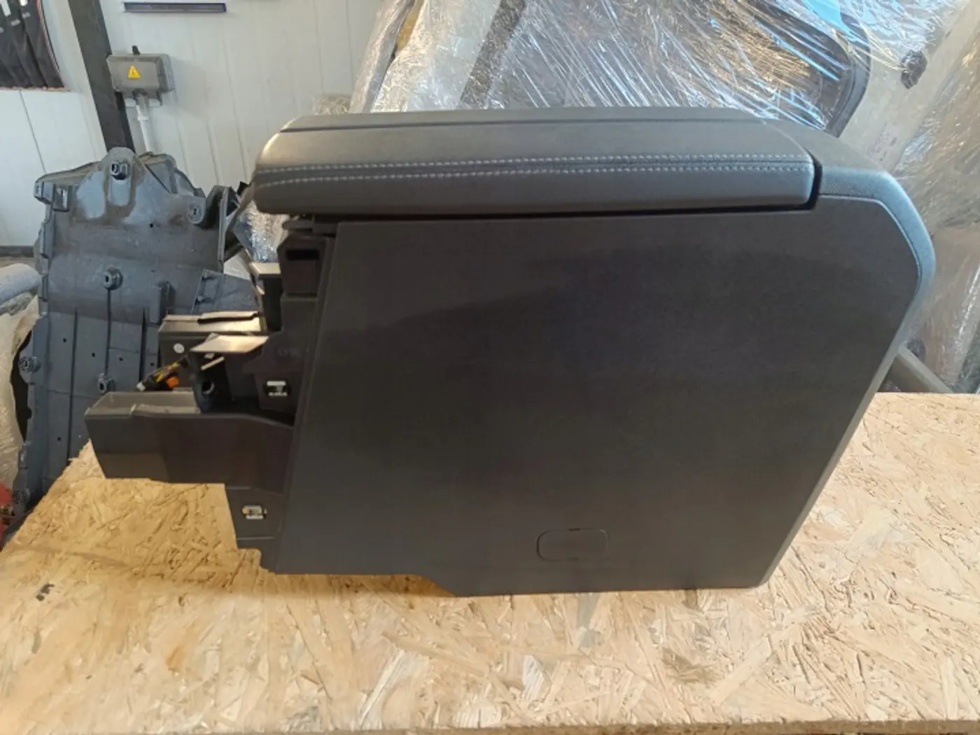 Подлокотник к Opel Astra 2021