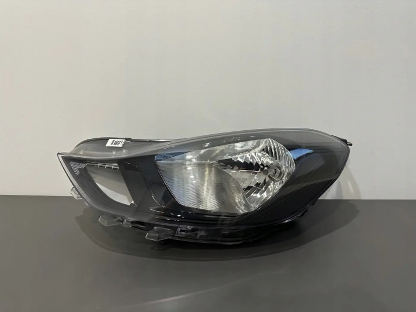 Фара левая к Hyundai i10 2019