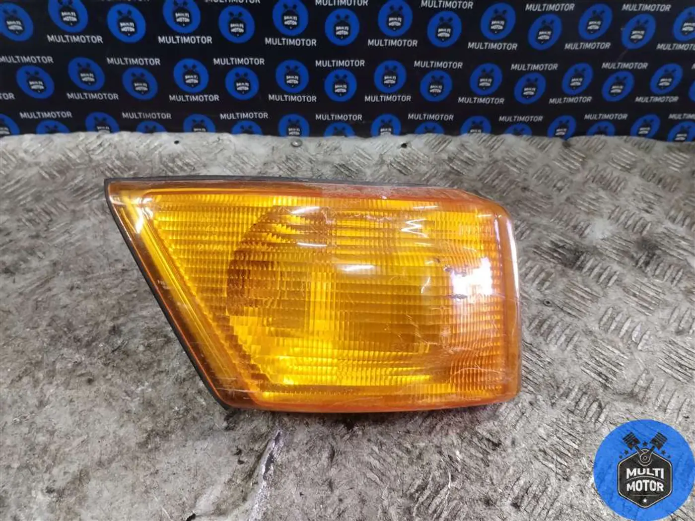 Поворотник правый к Iveco  2003