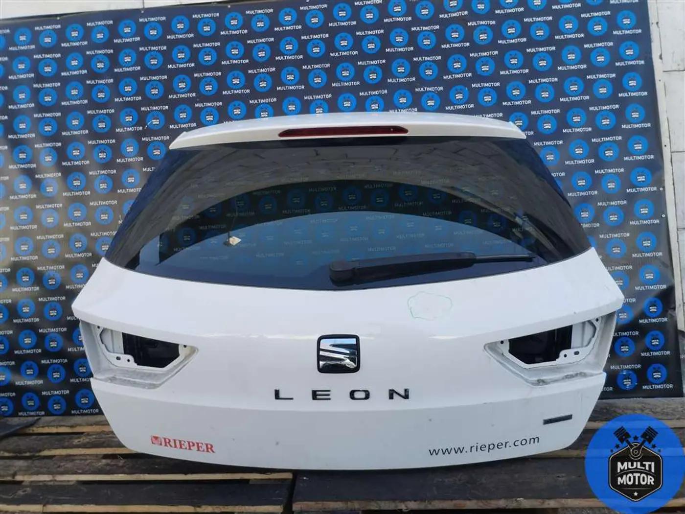 Щеткодержатель задний к SEAT Leon 2017