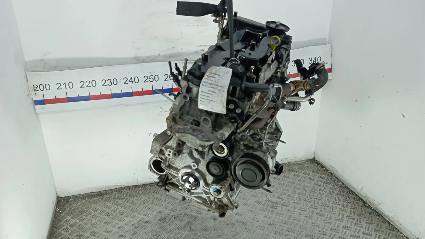 Двигатель к Opel Zafira 2015