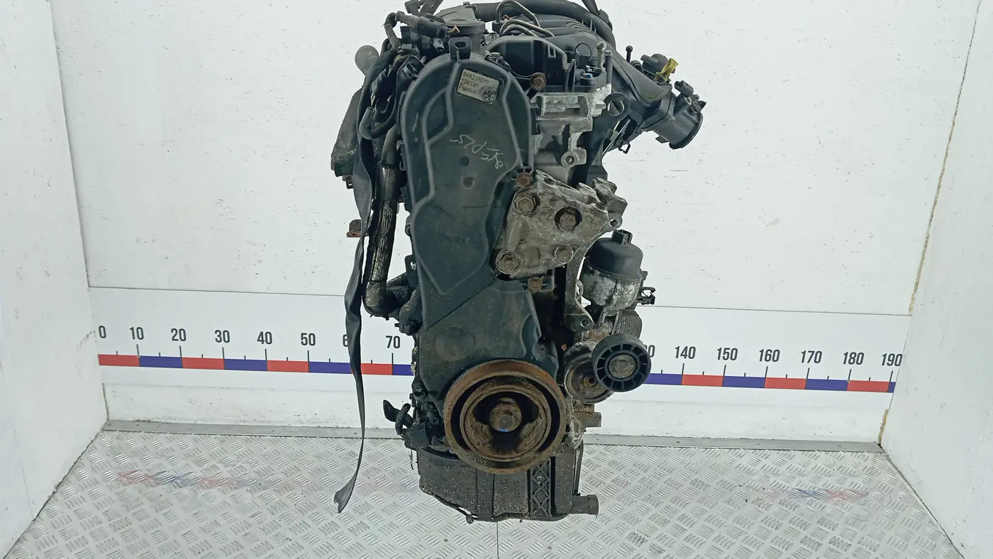 Двигатель к Citroen A6 2010