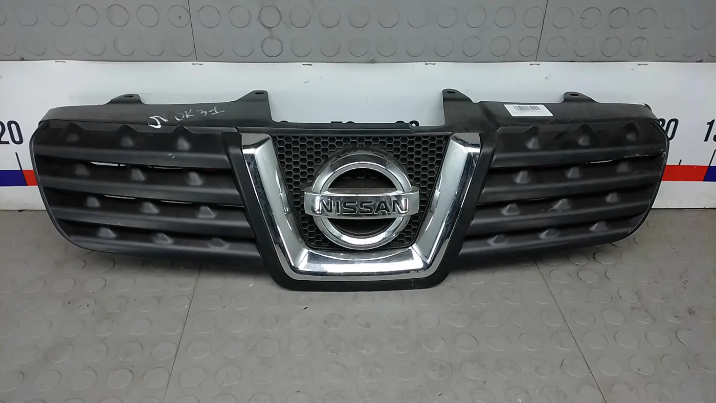 Решетка радиатора к Nissan Note 2008
