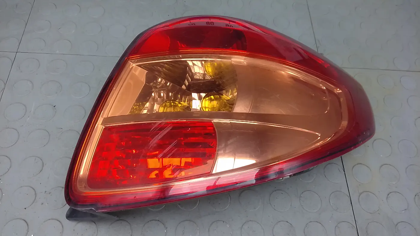 Фонарь задний правый к Suzuki SX4 2007