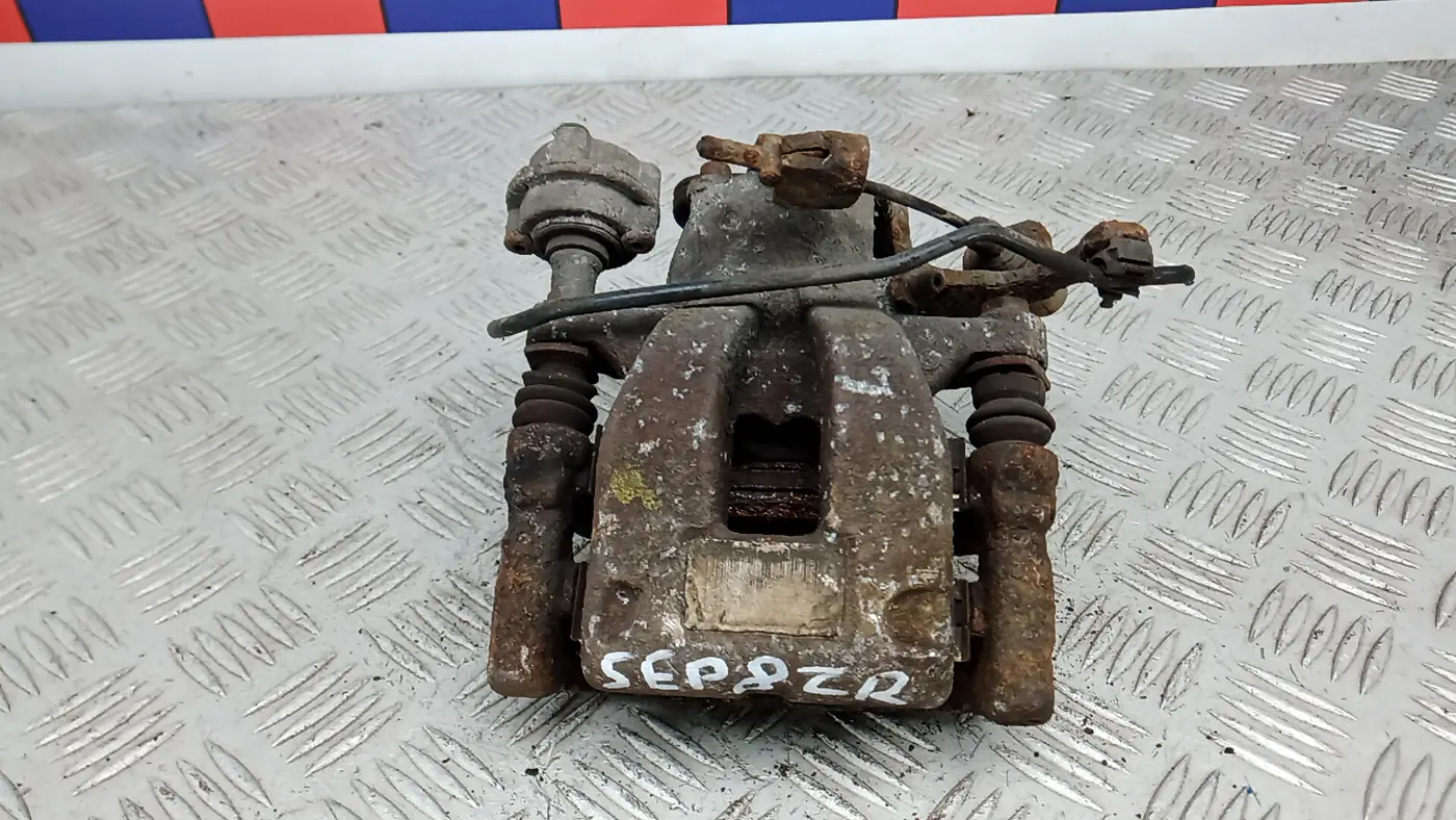 Скоба суппорта к Citroen C4 Picasso 2008