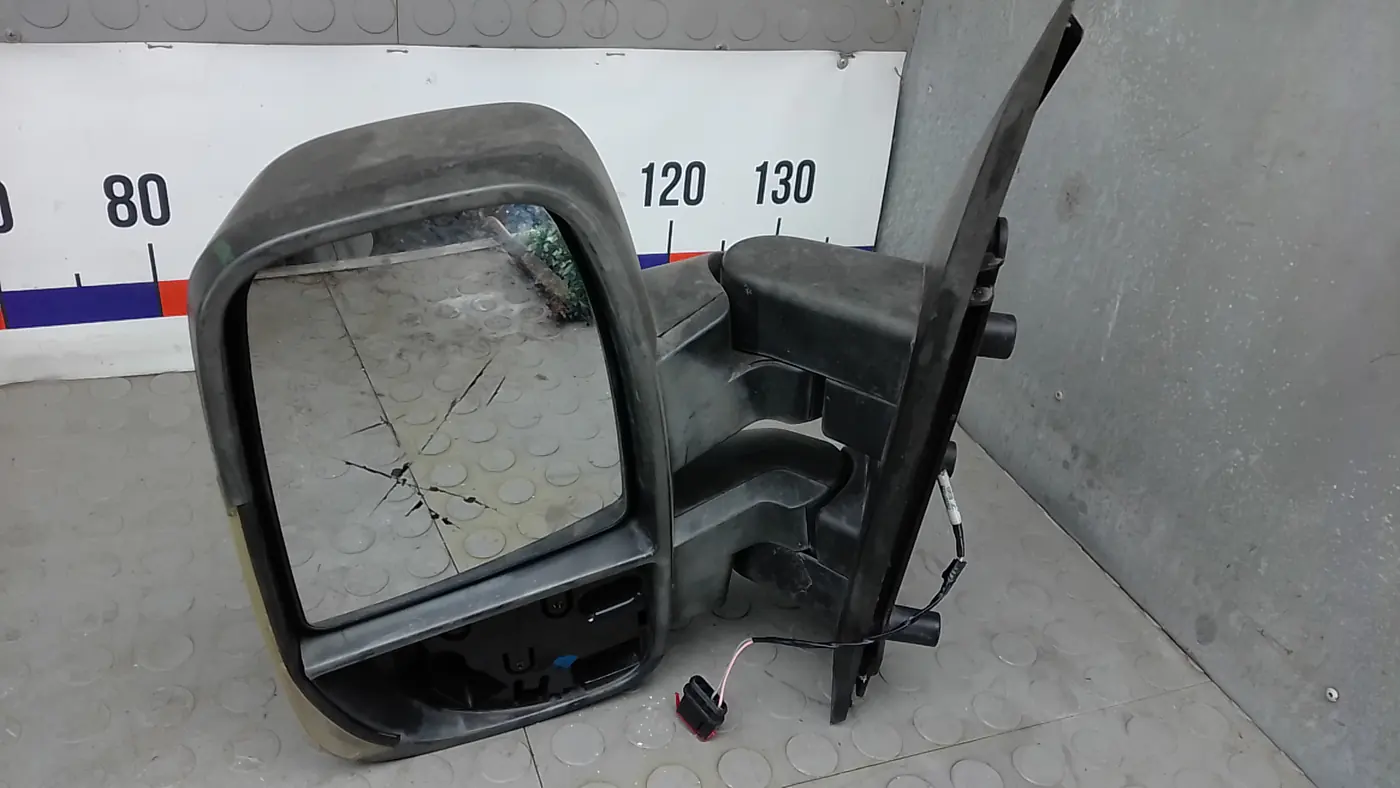 Зеркало наружное левое к Iveco  2015