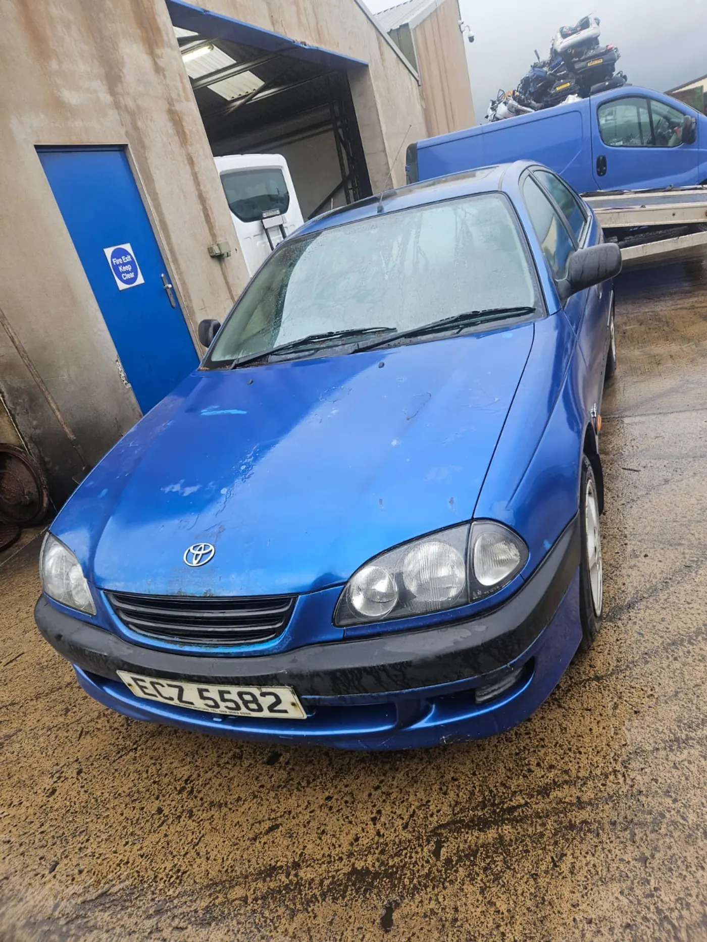 Ручка наружная передняя правая к Toyota Avensis 1998