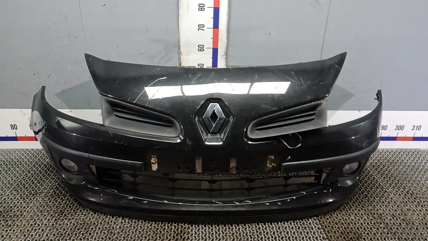 Бампер передний к Renault Clio 2008