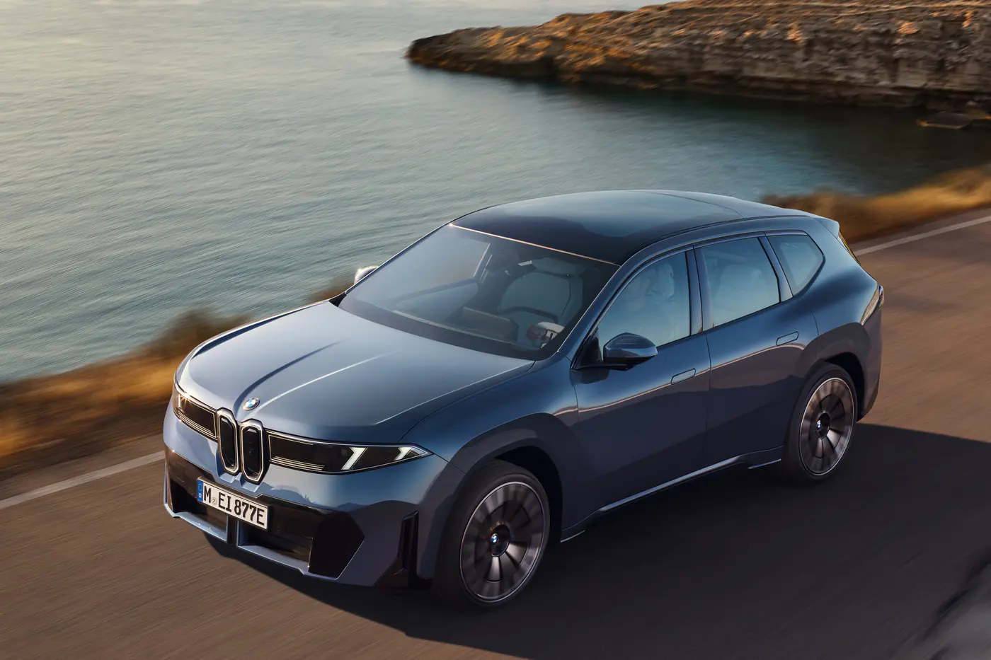 Кроссовер BMW iX3: заднеприводная модификация и удлиненная версия