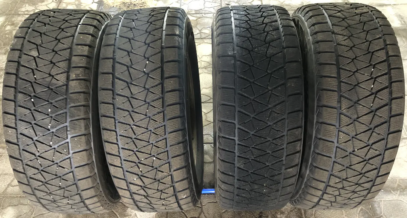 R18 285 60 Bridgestone Blizzak DM-V2