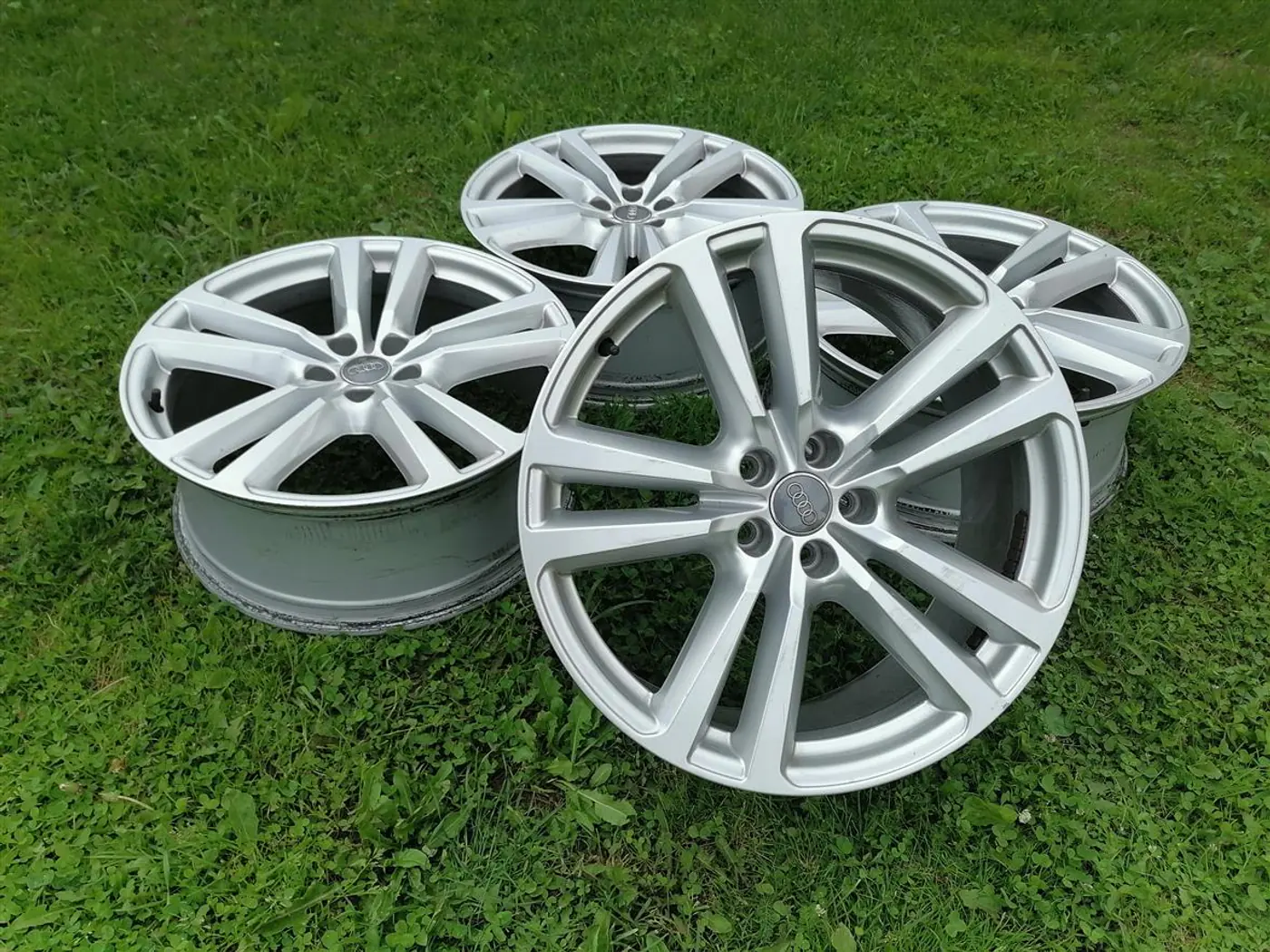 8xR20 5 112 ET28 DIA66.5 к Audi Q7