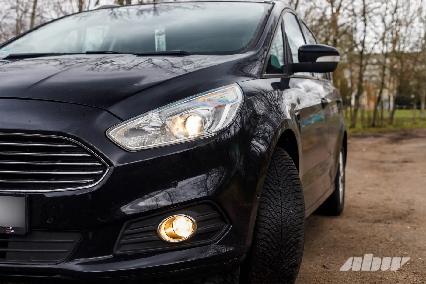 Полтора литра на всю семью: секонд-тест семиместного Ford S-MAX