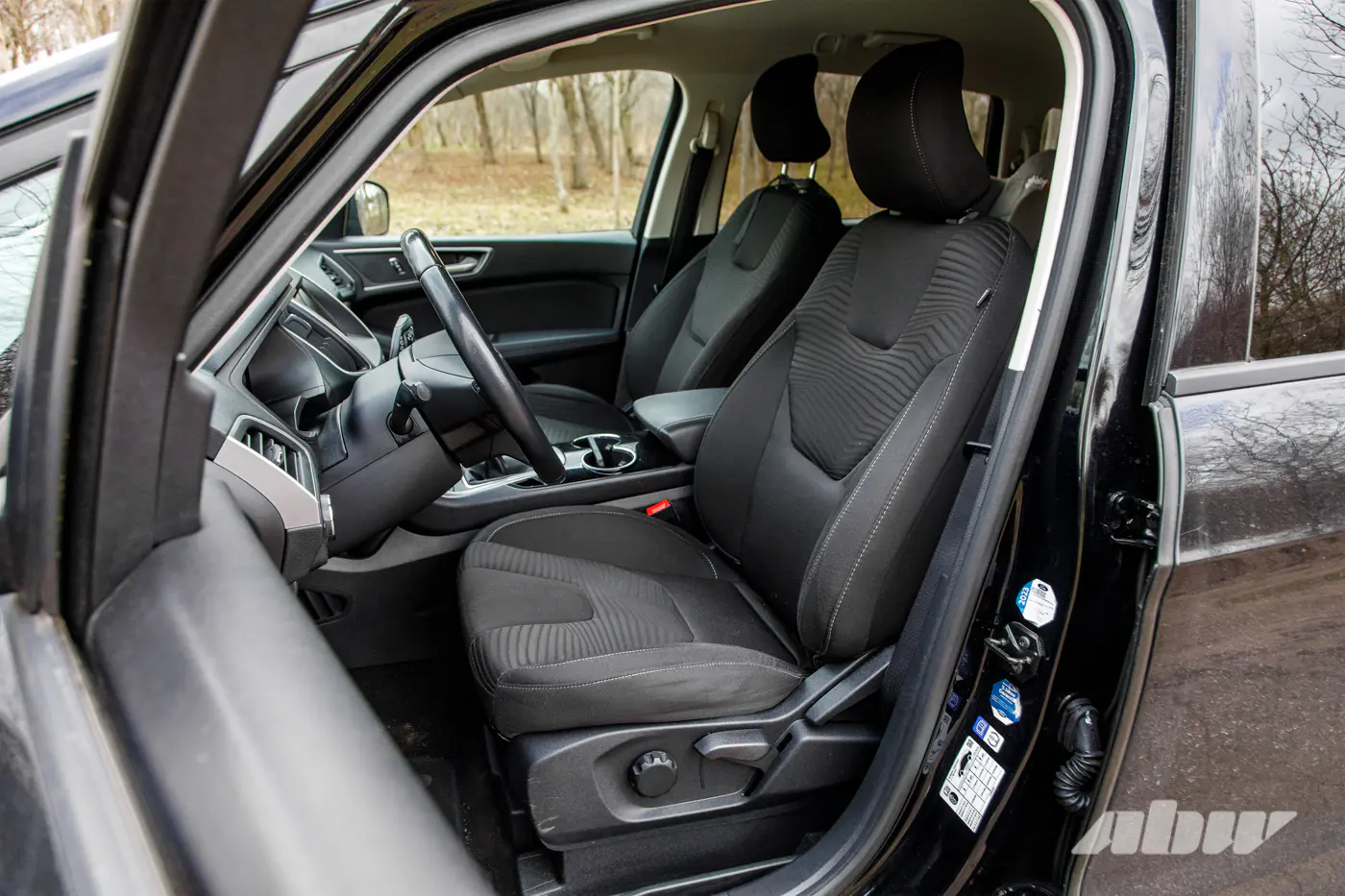 Полтора литра на всю семью: секонд-тест семиместного Ford S-MAX