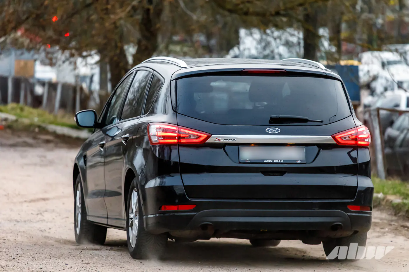 Полтора литра на всю семью: секонд-тест семиместного Ford S-MAX