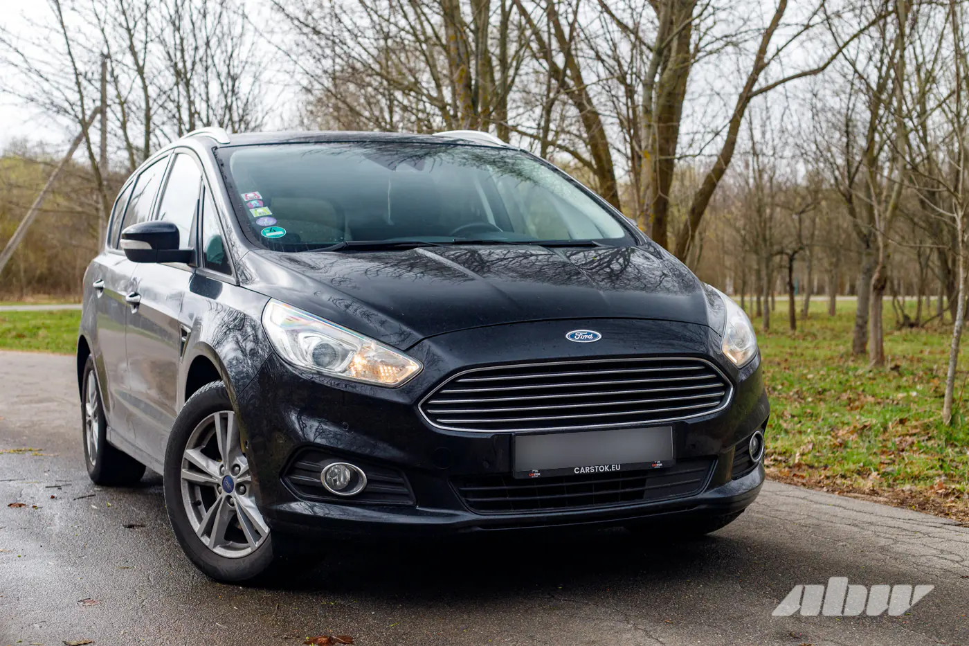 Полтора литра на всю семью: секонд-тест семиместного Ford S-MAX