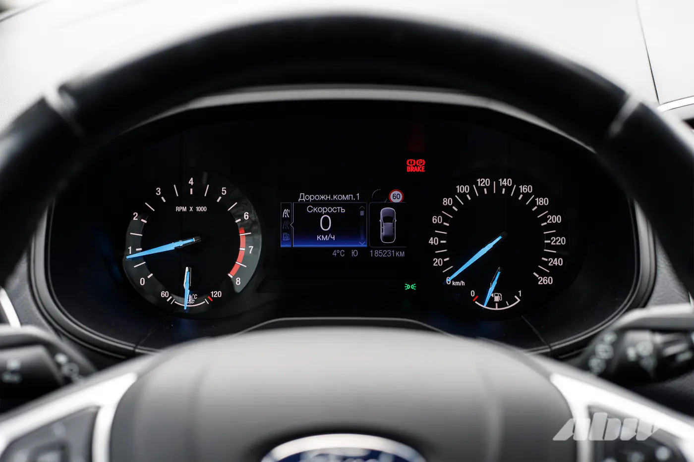 Полтора литра на всю семью: секонд-тест семиместного Ford S-MAX