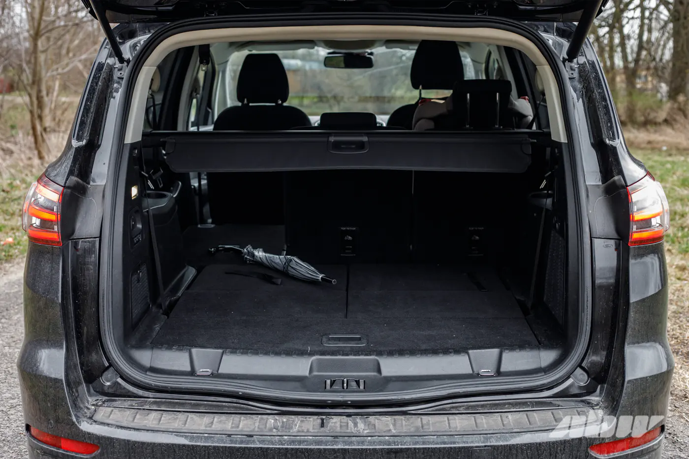 Полтора литра на всю семью: секонд-тест семиместного Ford S-MAX