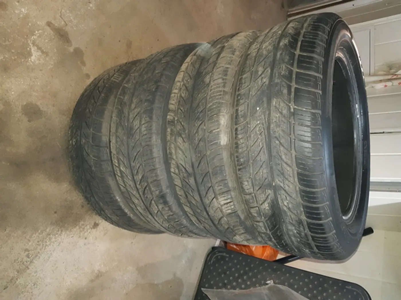 R15 185 60 Tigar Sigura