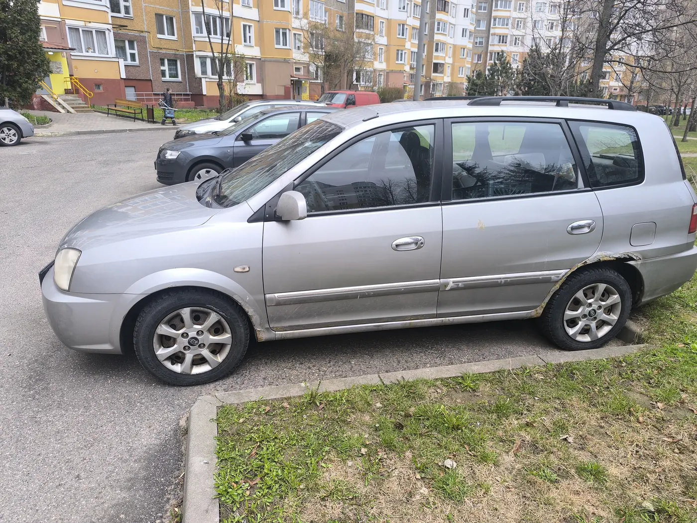Kia Carens I (RS) Рестайлинг, 2004