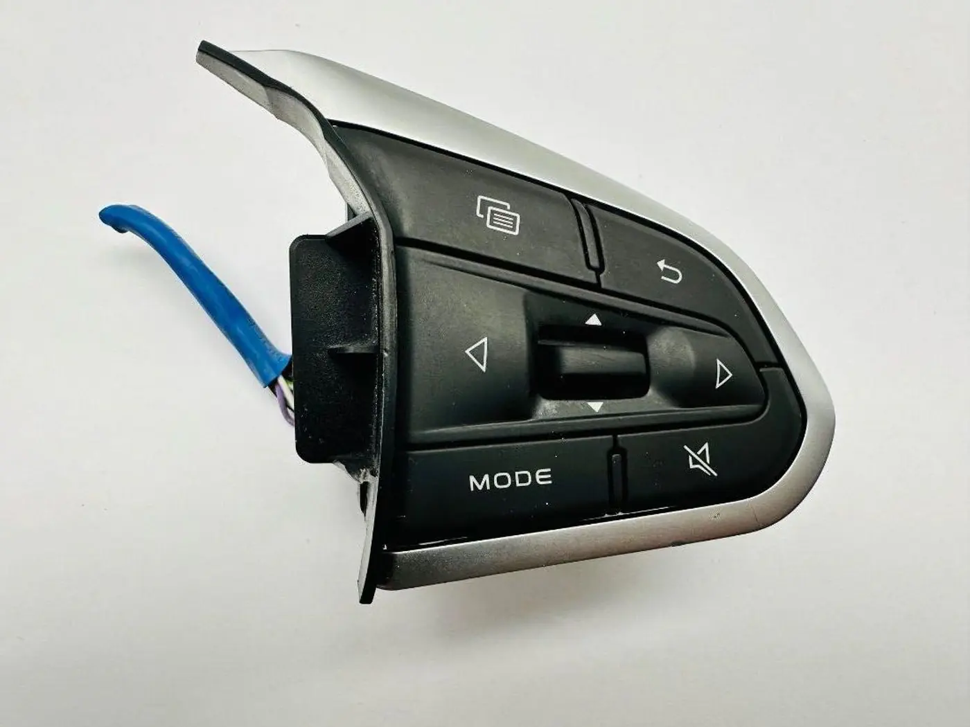 Кнопки руля к Geely Tugella 2024