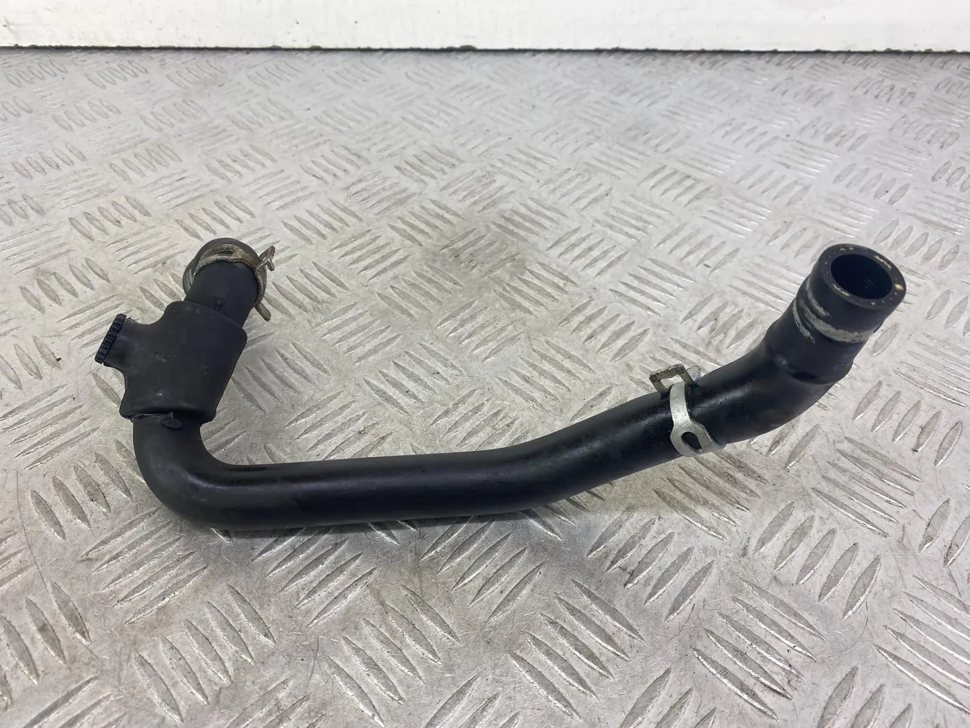 Патрубок к Peugeot 206 2006