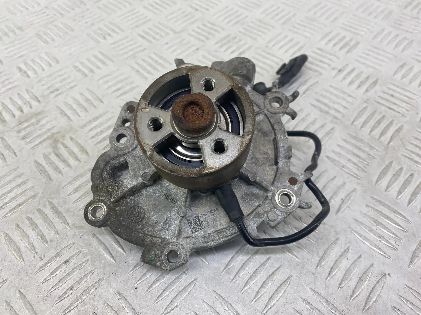 Помпа к Land Rover Range Rover 2020