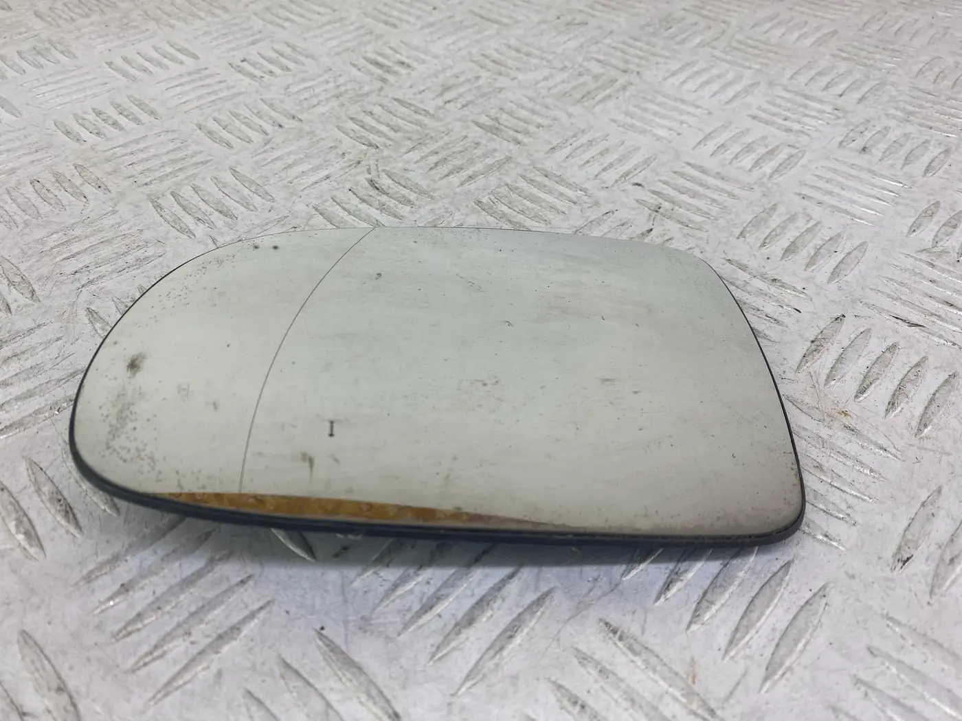 Стекло зеркала наружного левого к Opel Corsa 2003
