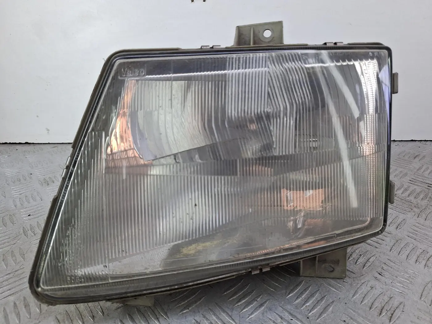 Фара левая к Mercedes-Benz Vito 2000