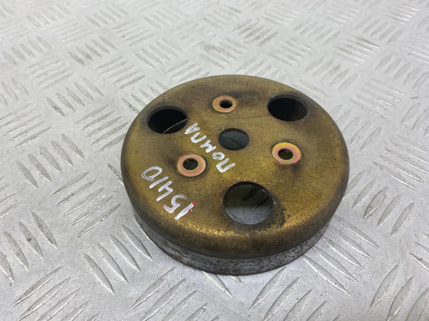 Шкив помпы к Honda Jazz 2002