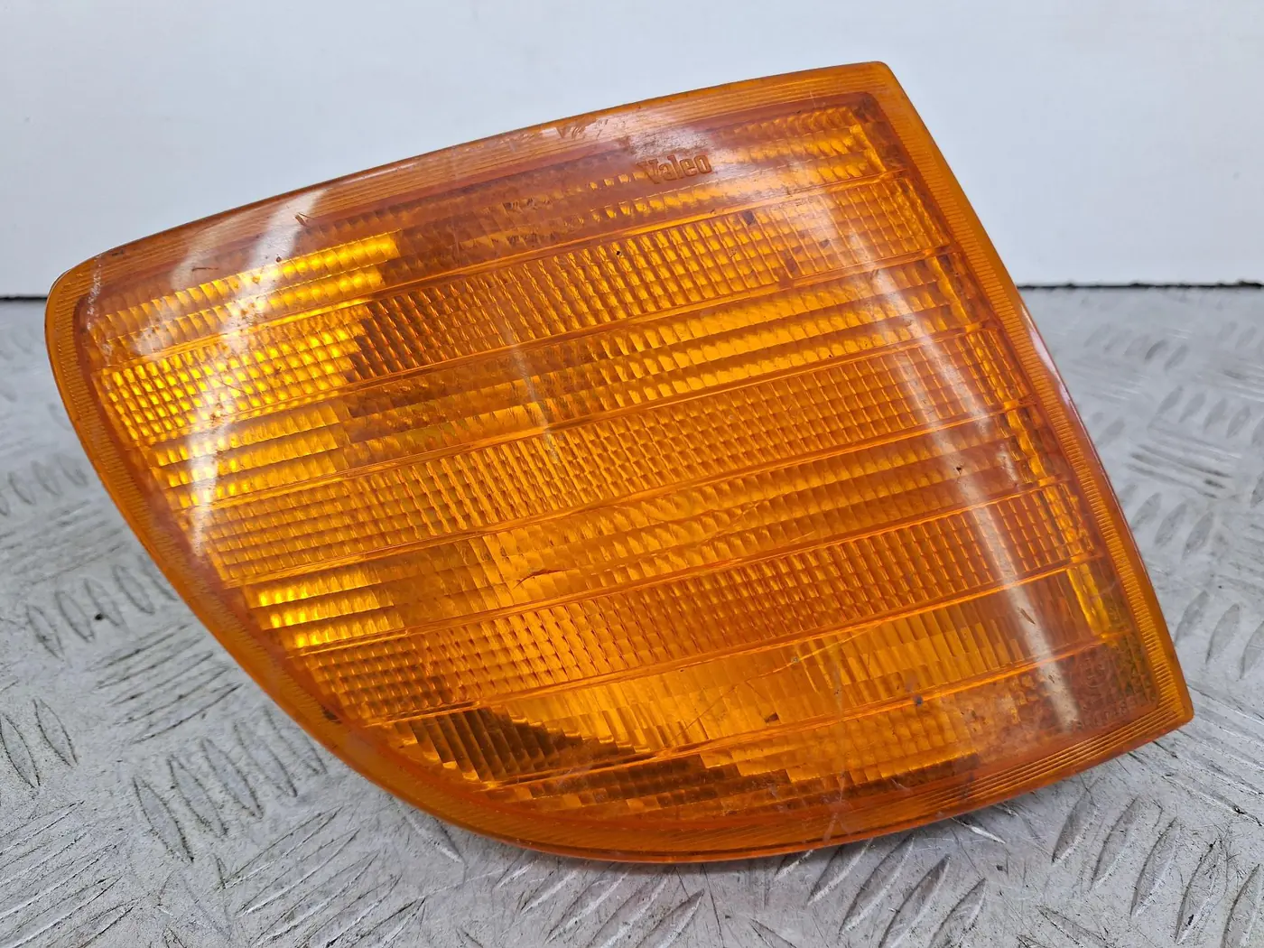 Поворотник правый к Mercedes-Benz Vito 2000