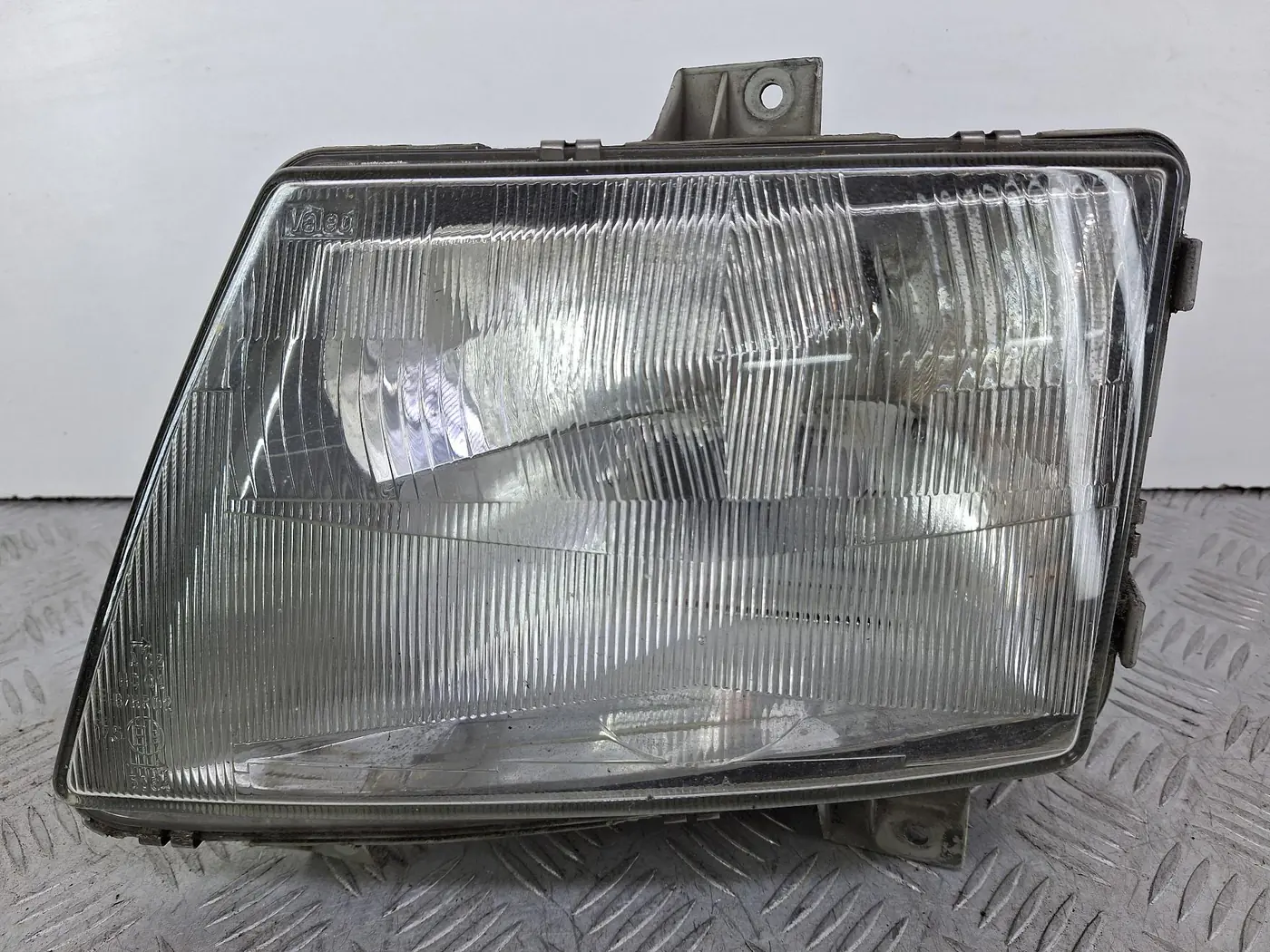 Фара левая к Mercedes-Benz Vito 2000