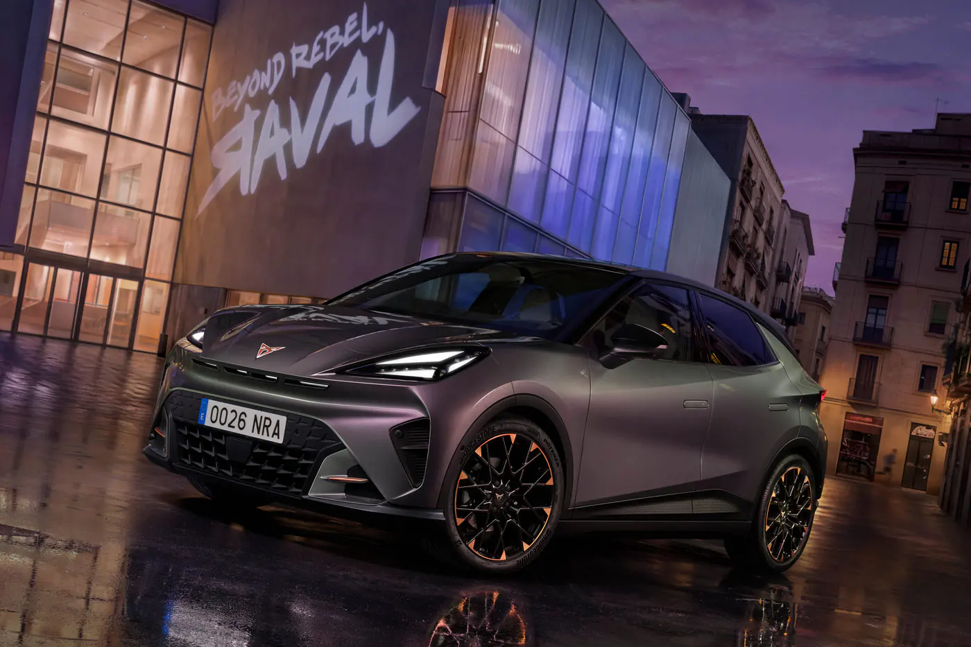Самая маленькая Cupra: представлен электрический хэтчбек Raval