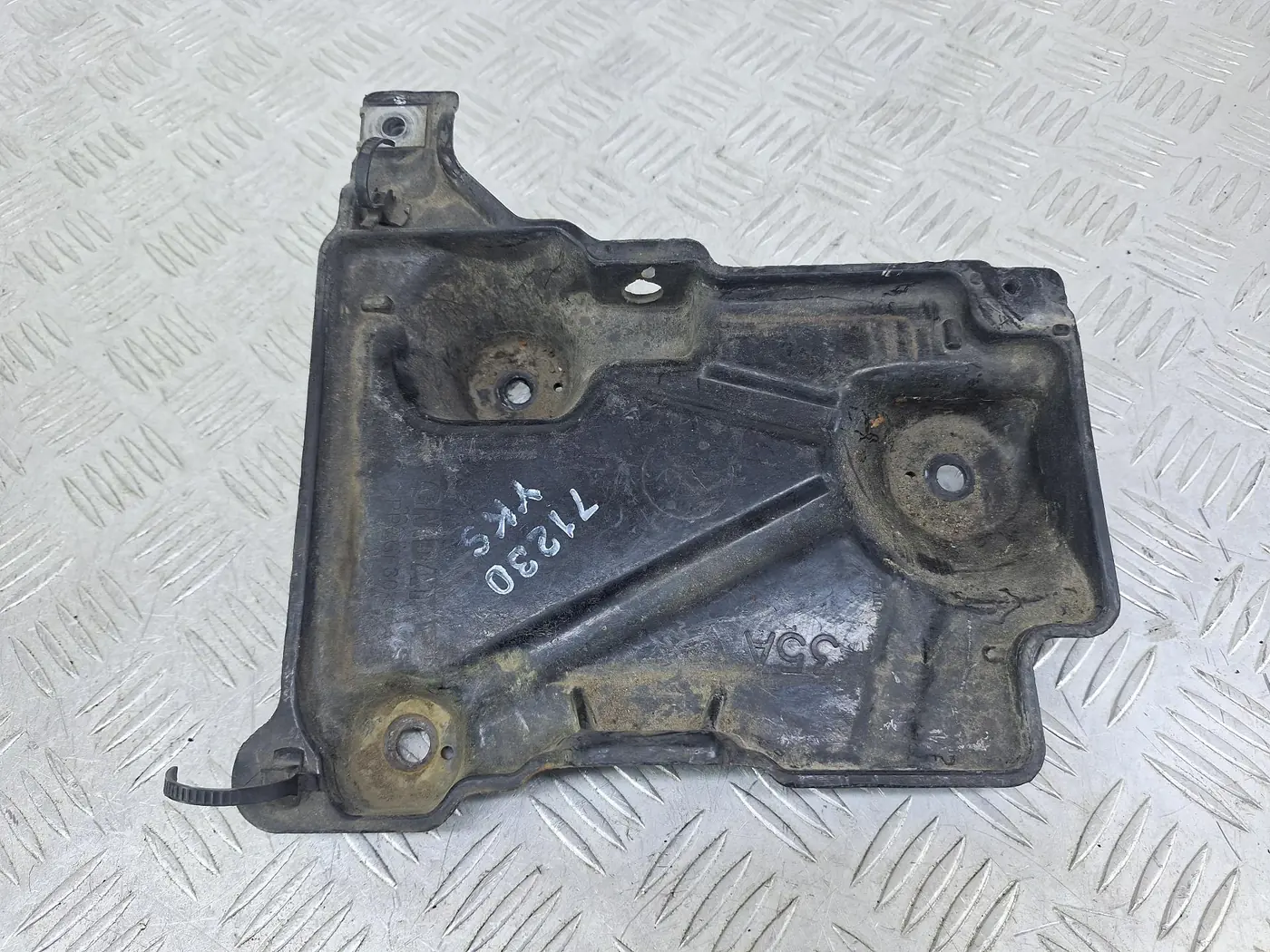 Полка аккумулятора к Chevrolet Matiz 2006