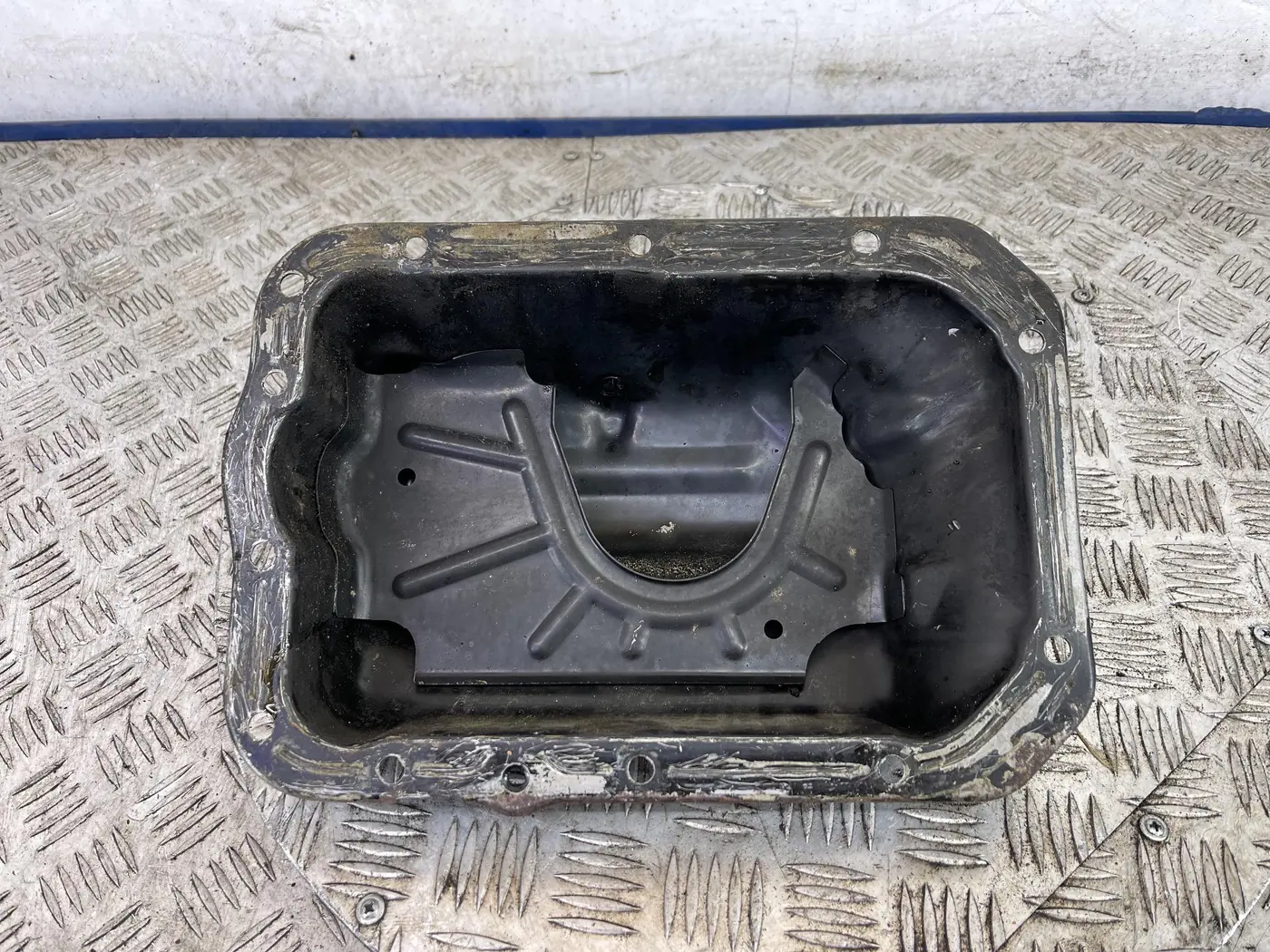 Поддон к Mazda 626 1994