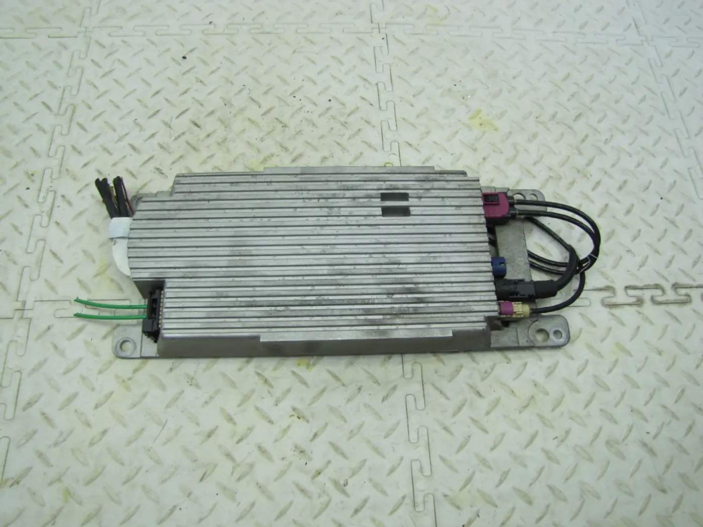 Блок Bluetooth к BMW 6 series 2011