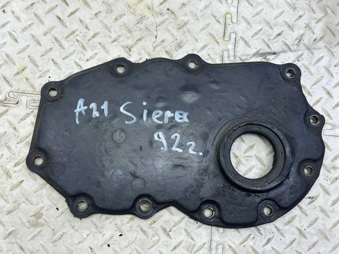 Крышка двигателя передняя к Ford Sierra 1992